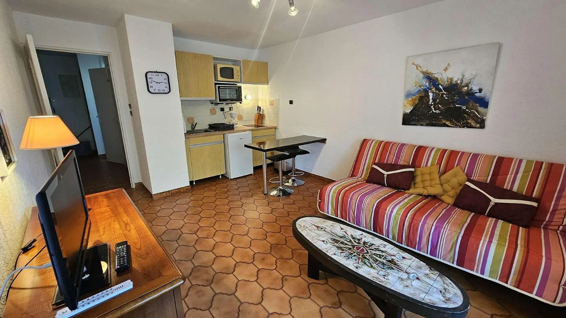 Bel Appartement, 4 Couchages, Lumineux, 500 M De La Plage Et Des Commerces... Saint-Mandrier-sur-Mer 0*,  Frankrike